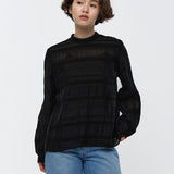 Mille-feuille Lace Blouse