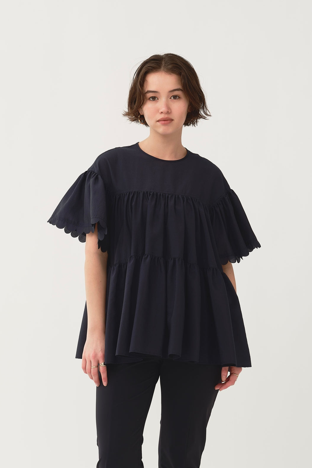 Scallop Sleeve Water-Repellent Gathered Blouse