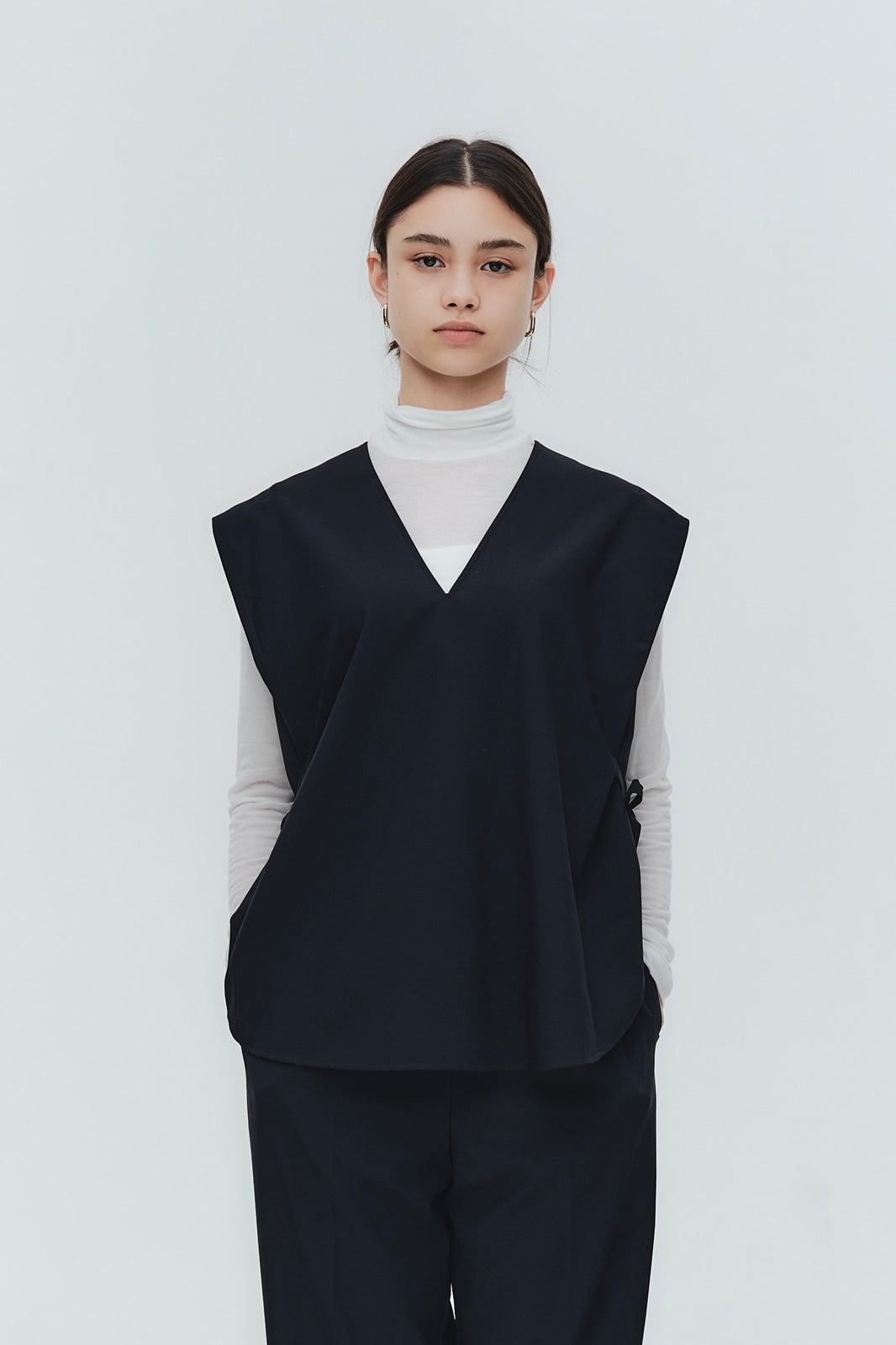 V-neck Ribbon Gilet